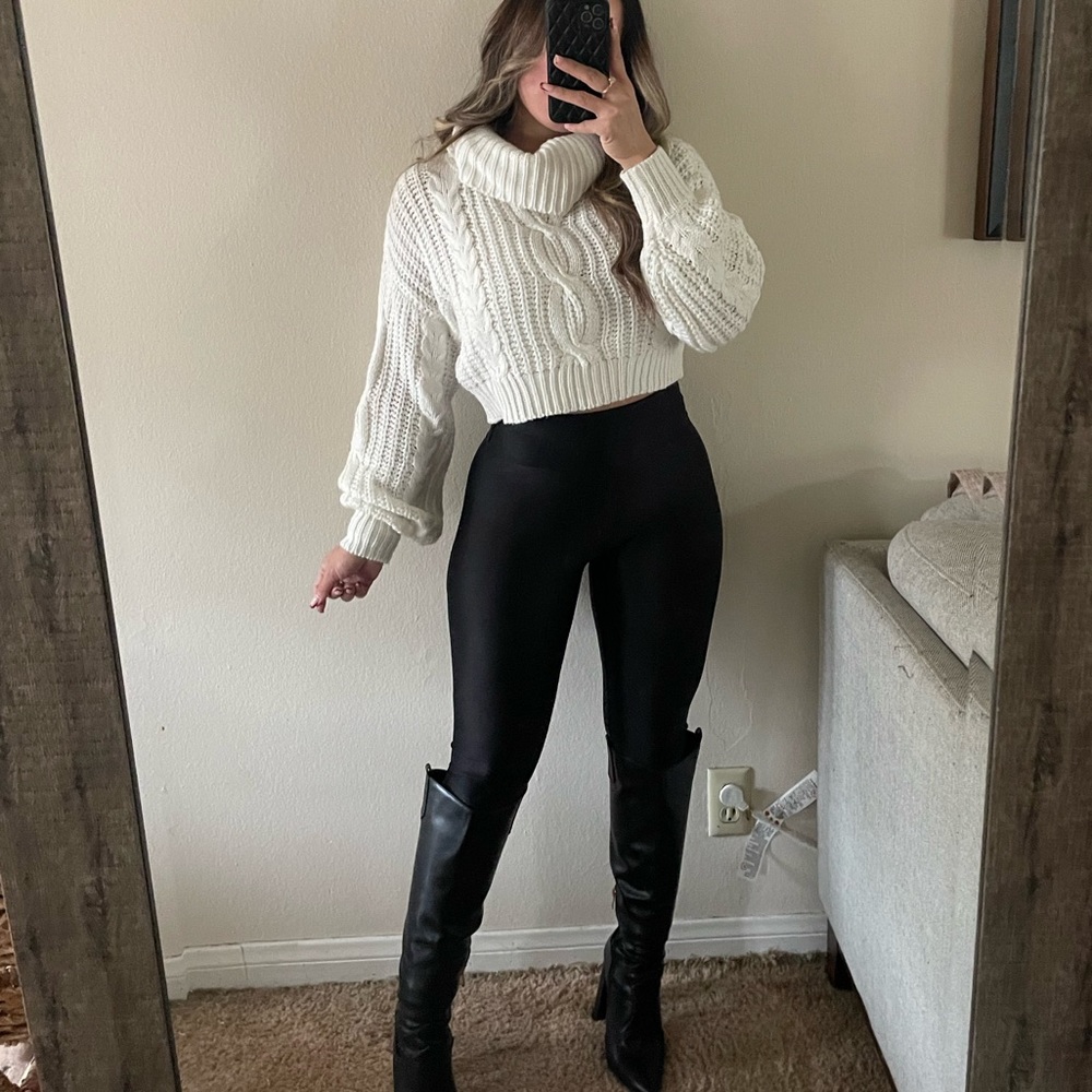 Hera knit white sweater top